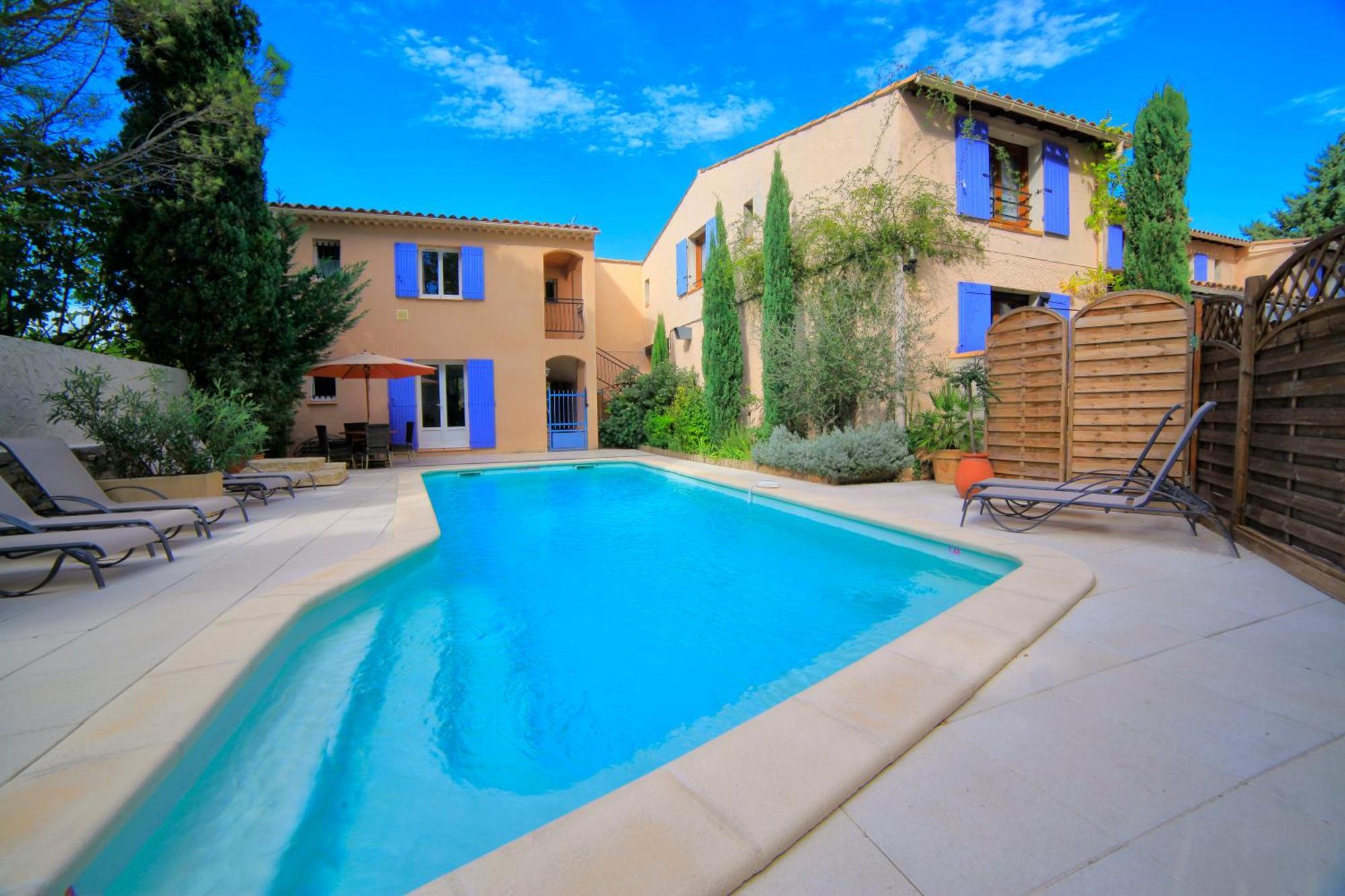 Hotel Mistral Mas-Blanc-des-Alpilles Exterior photo