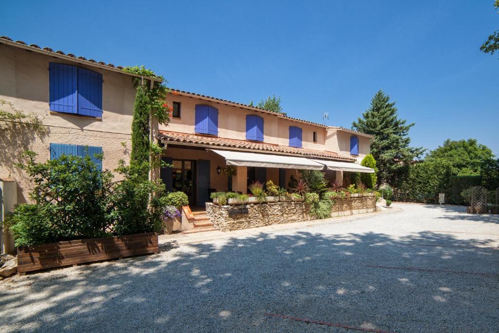 Hotel Mistral Mas-Blanc-des-Alpilles Exterior photo