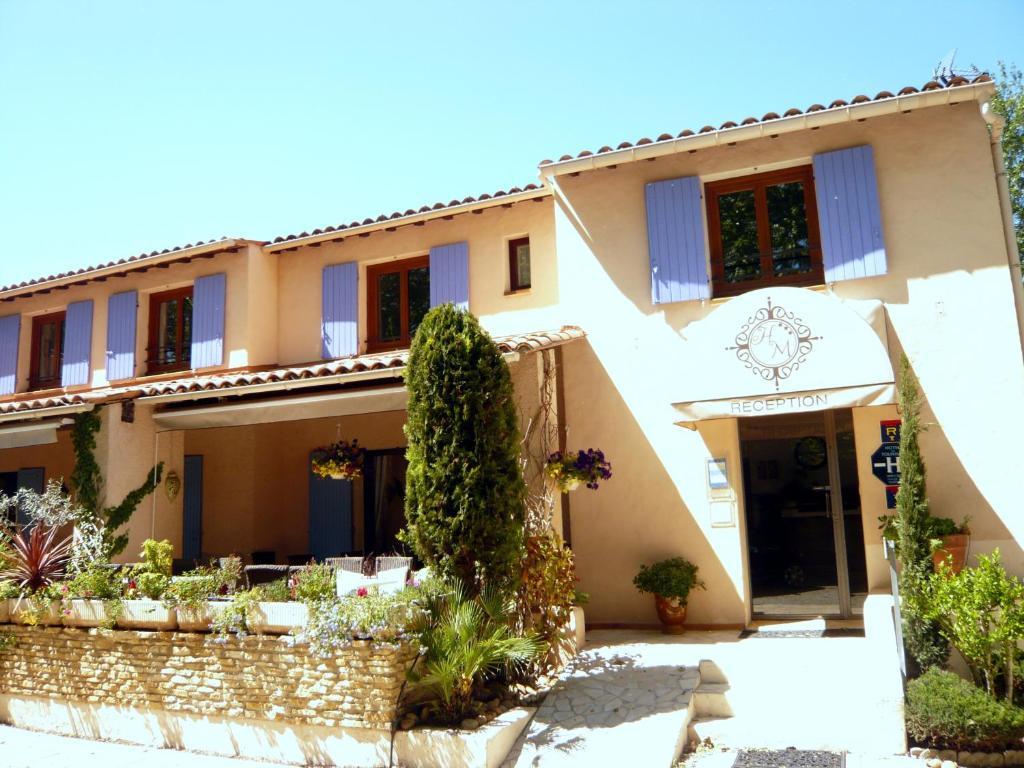 Hotel Mistral Mas-Blanc-des-Alpilles Exterior photo