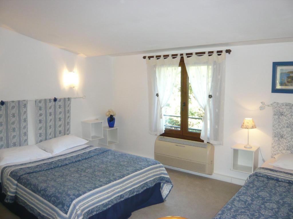 Hotel Mistral Mas-Blanc-des-Alpilles Exterior photo