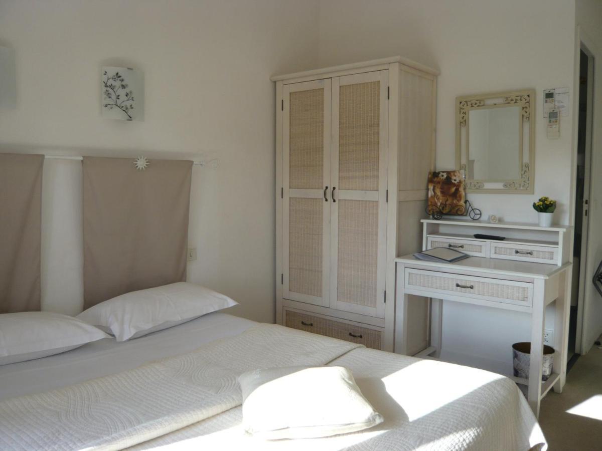 Hotel Mistral Mas-Blanc-des-Alpilles Exterior photo
