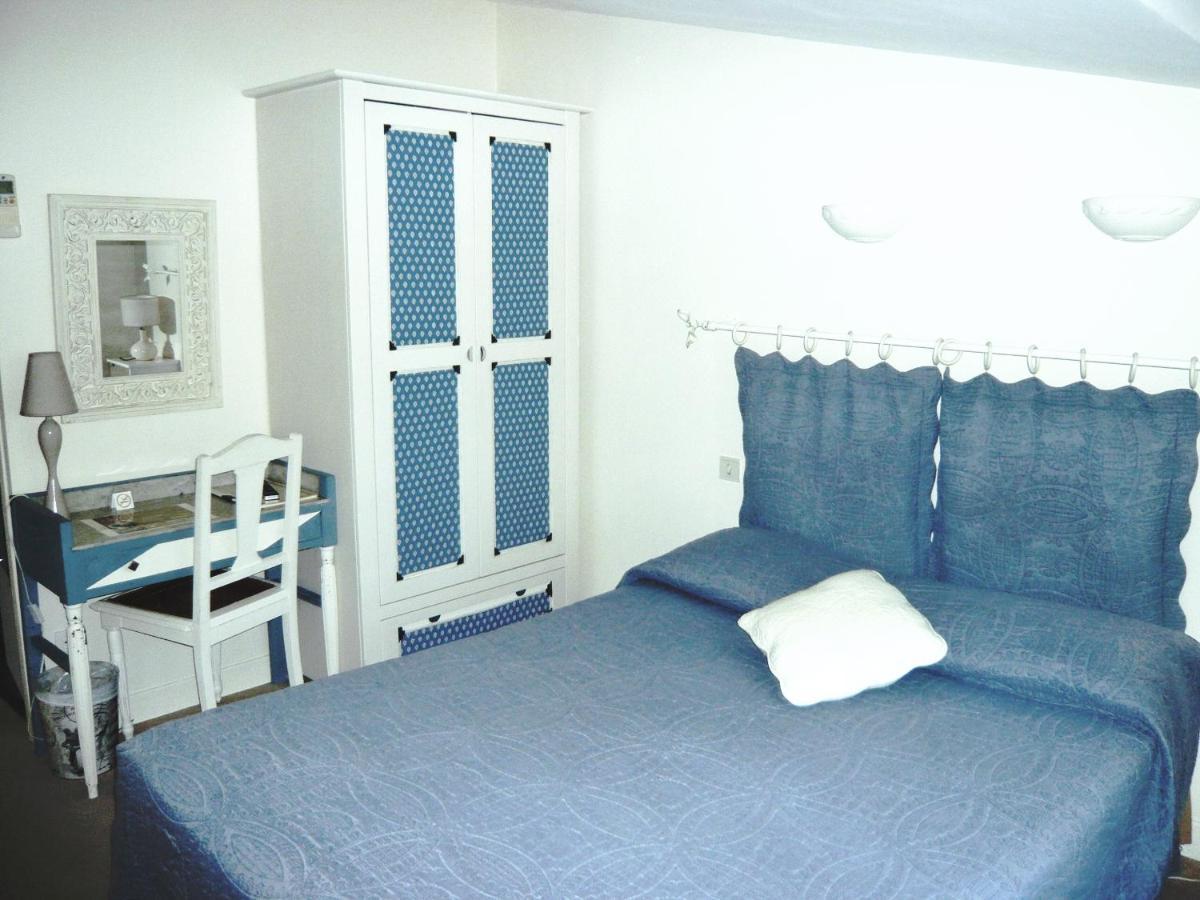 Hotel Mistral Mas-Blanc-des-Alpilles Exterior photo